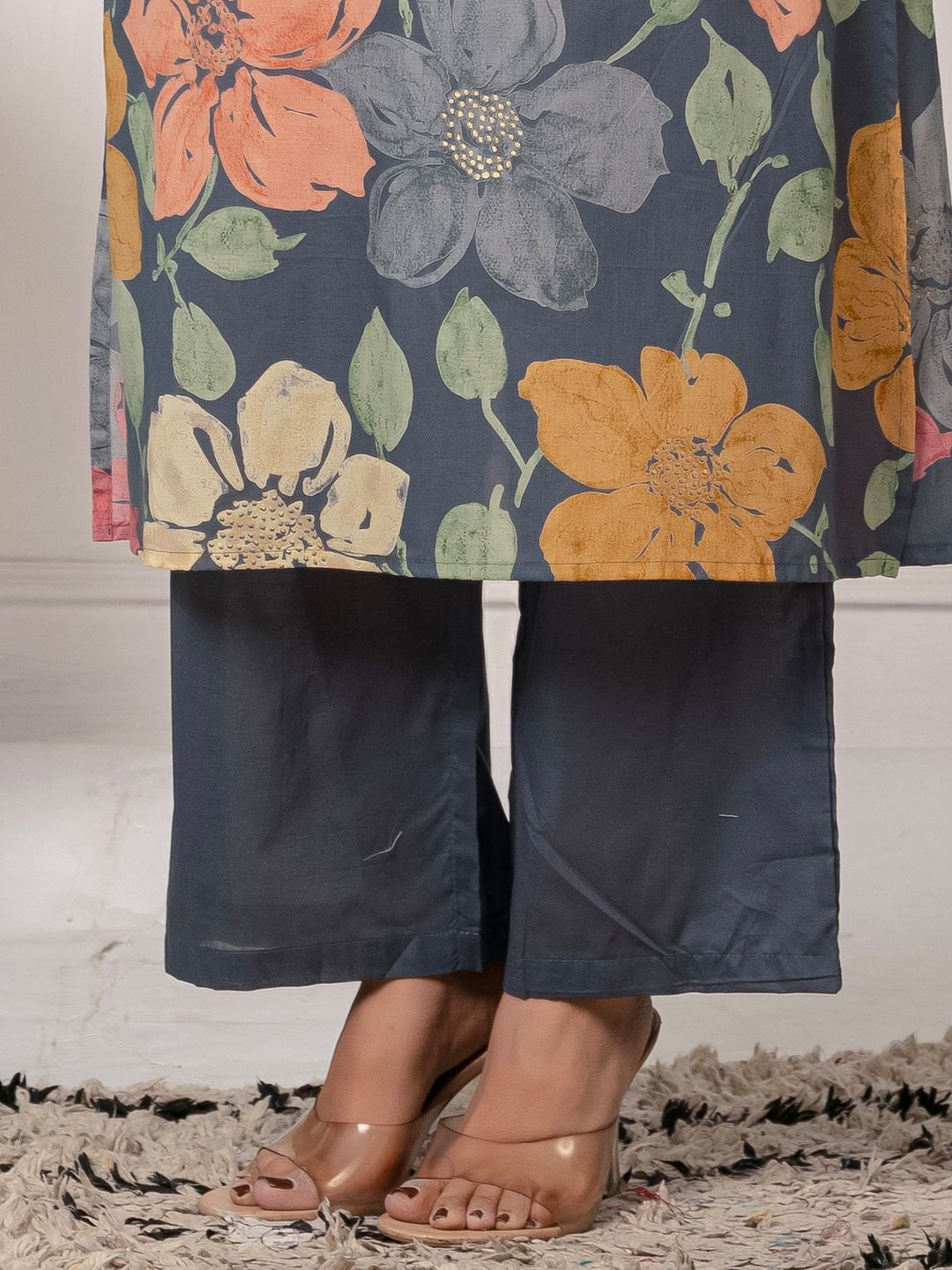 Women Floral Printed Regular Pure Cotton Kurta with Trouser