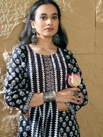Indyancart IE Women Ethnic Motifs Printed Thread Work Pure Cotton Kurta with Trousers & Dupatta