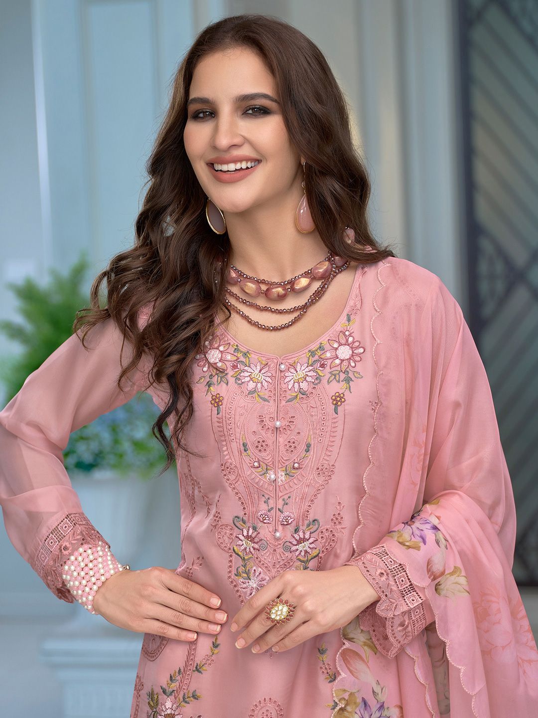 Women Floral Embroidered Thread Work Kurta with Trousers & Dupatta Kurta Sets