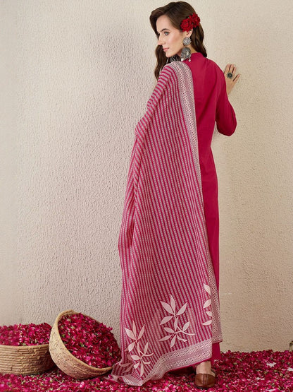 Women Embroidered Thread Work Pure Cotton Kurta with Trousers & Dupatta