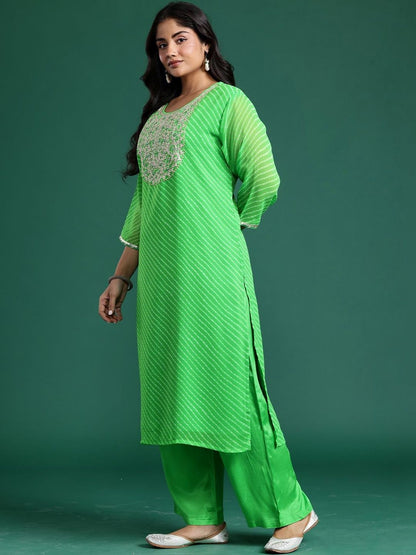 Indyancart Women's Leheriya Printed Regular Thread Work Kurta with Trousers & With Dupatta