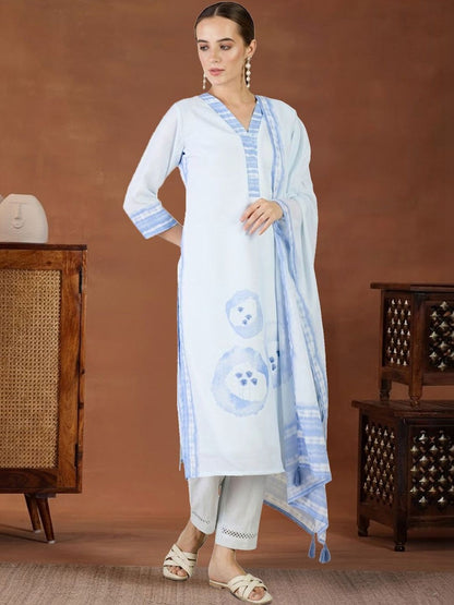 Women Dyed Regular Linen Kurta with Trousers & With Dupatta