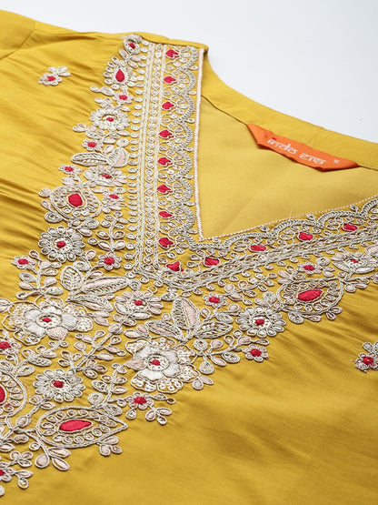 Indyancart IE Ethnic Motifs Embroidered Sequinned Kurta with Trousers & With Dupatta