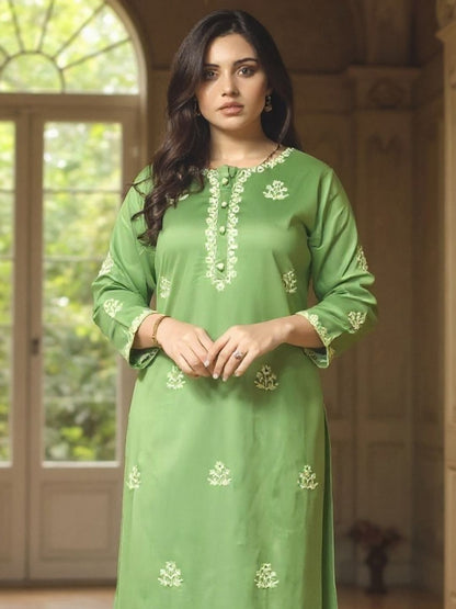 Women Ethnic Motifs Embroidered Kurta with Trousers