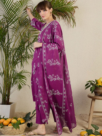 Women Floral Printed Regular Thread Work Pure Cotton Kurta with Trousers & With Dupatta