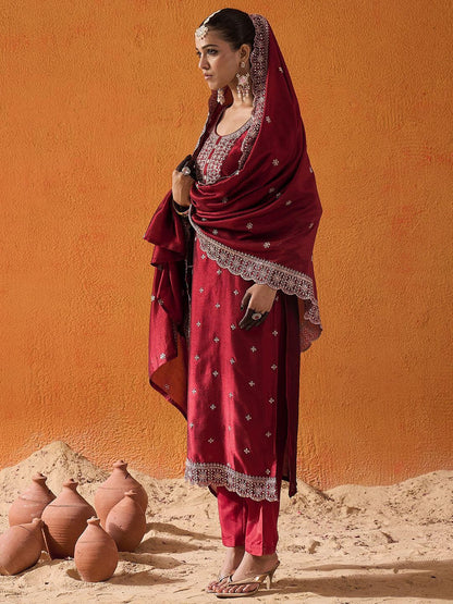 Indyancart IE Ethnic Motifs Embroidered Thread Work Straight Kurta With Trousers & Dupatta