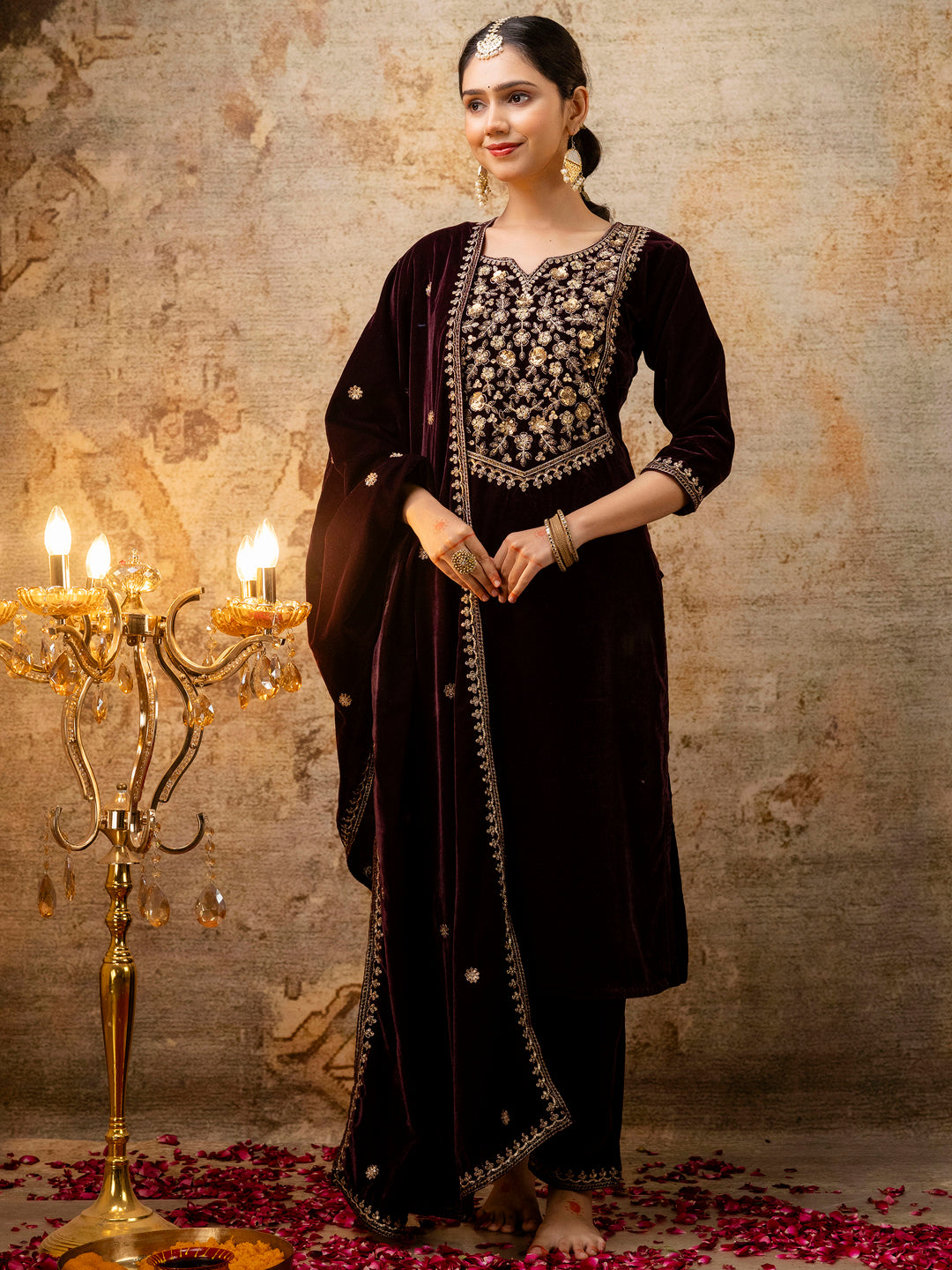 Dhiyona VV Women's Velvet Kurta Pant Dupatta Set