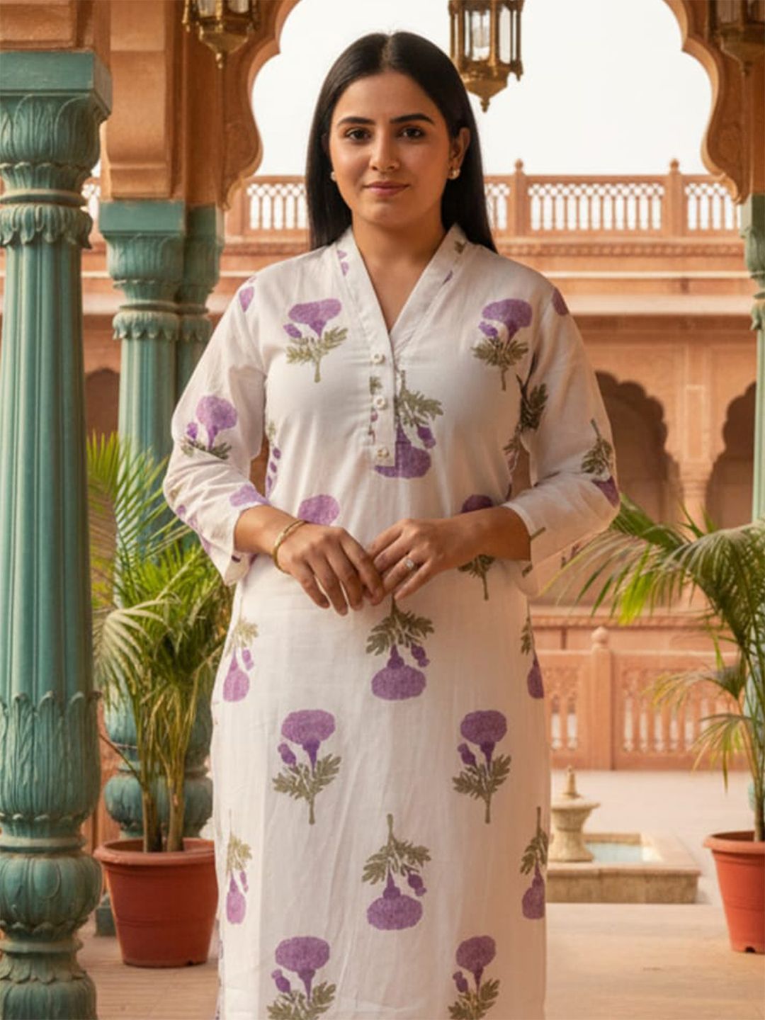 Women Floral Printed Pure Cotton Kurta with Trousers