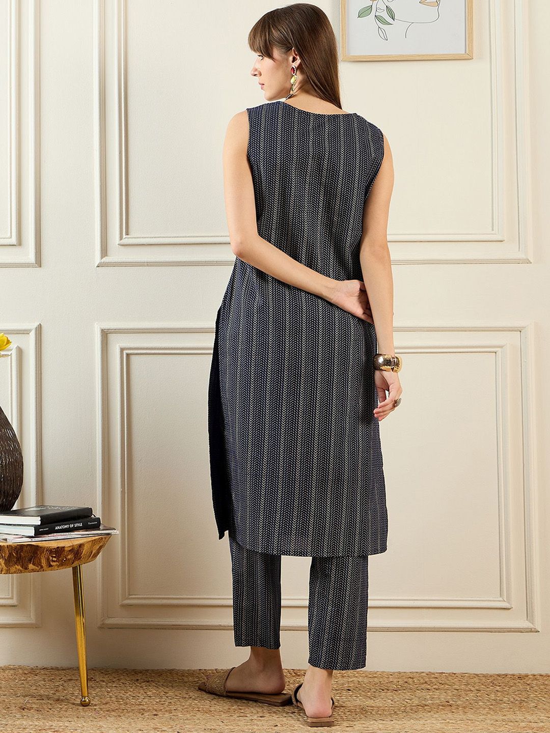 Indyancart IE Geometric Printed Sweetheart Neck Pure Cotton Straight Kurta With Trousers