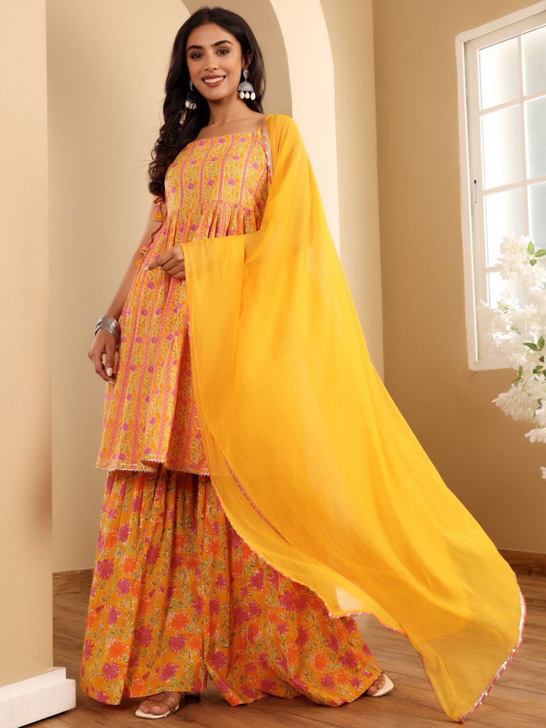 Dhiyona VA Women'sFloral Printed Square Neck Sleeveless Gotta Patti Kurta With Sharara & Dupatta