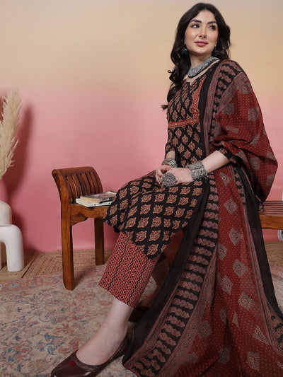 Indyancart SN Women's Hand Floral Printed Notch Neck Pure Cotton Straight Kurta With Trouser & Dupatta
