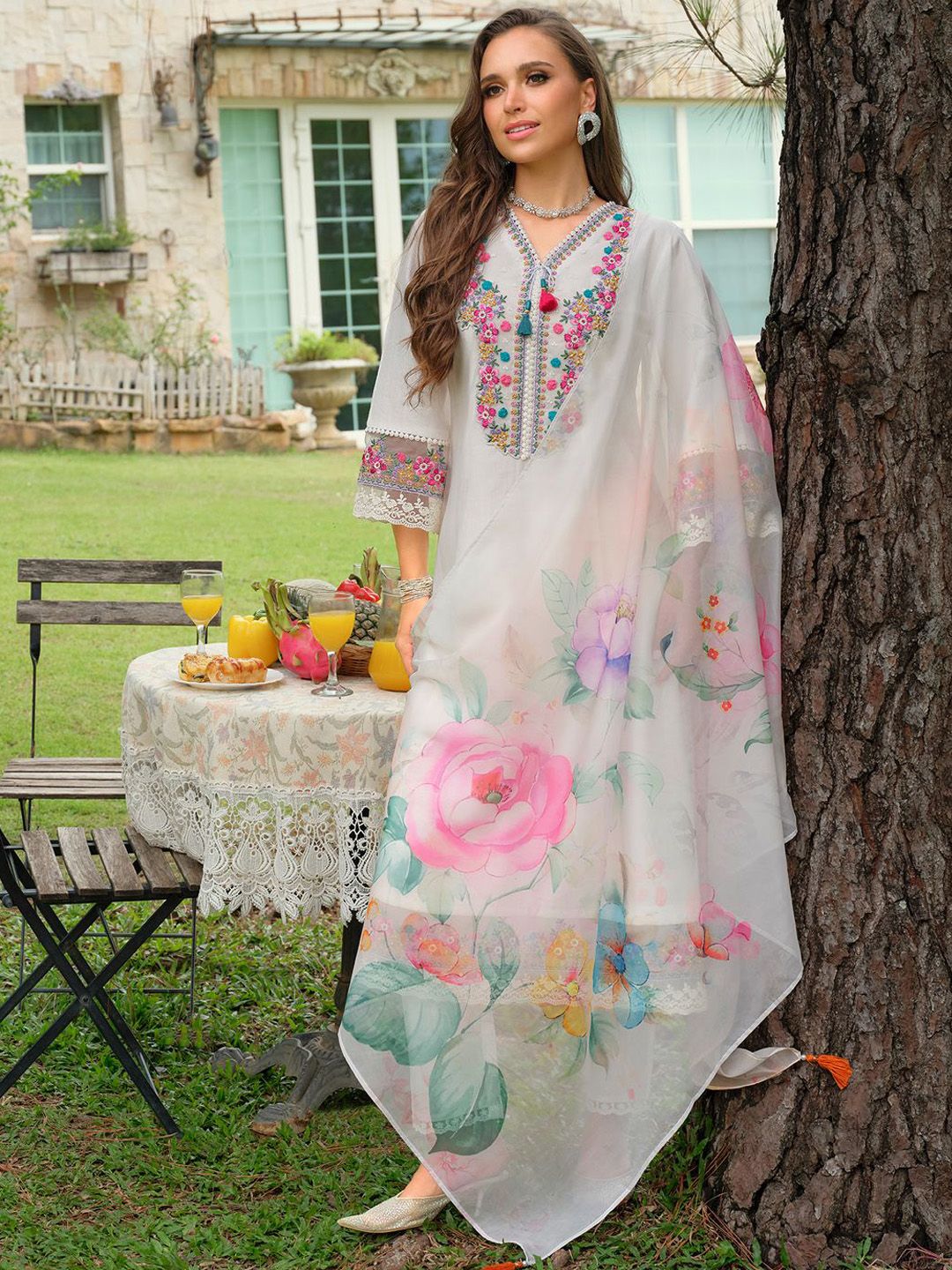 Women Floral Embroidered Kurta with Trousers & Dupatta