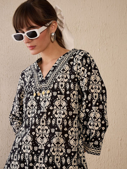Women Ethnic Motifs Printed Cotton Kurta with Trousers