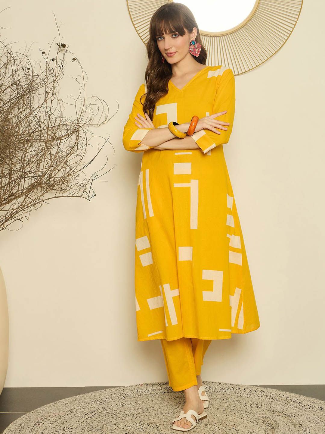 Dhiyona IE Women Printed V-Neck Cotton Top and Trousers Co-Ords