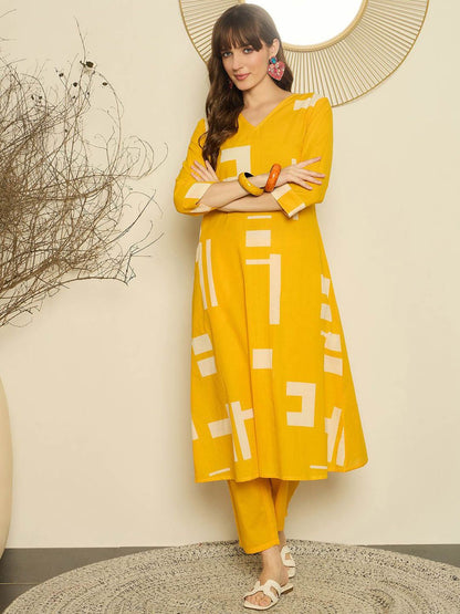 Dhiyona IE Women Printed V-Neck Cotton Top and Trousers Co-Ords