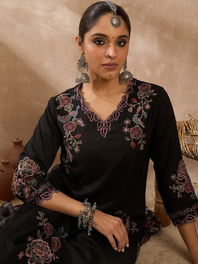 Indyancart IE Women Ethnic Motifs Embroidered Thread Work Kurta with Trousers & With Dupatta