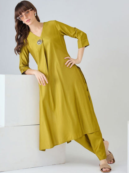 Women Regular Liva Kurta with Trousers