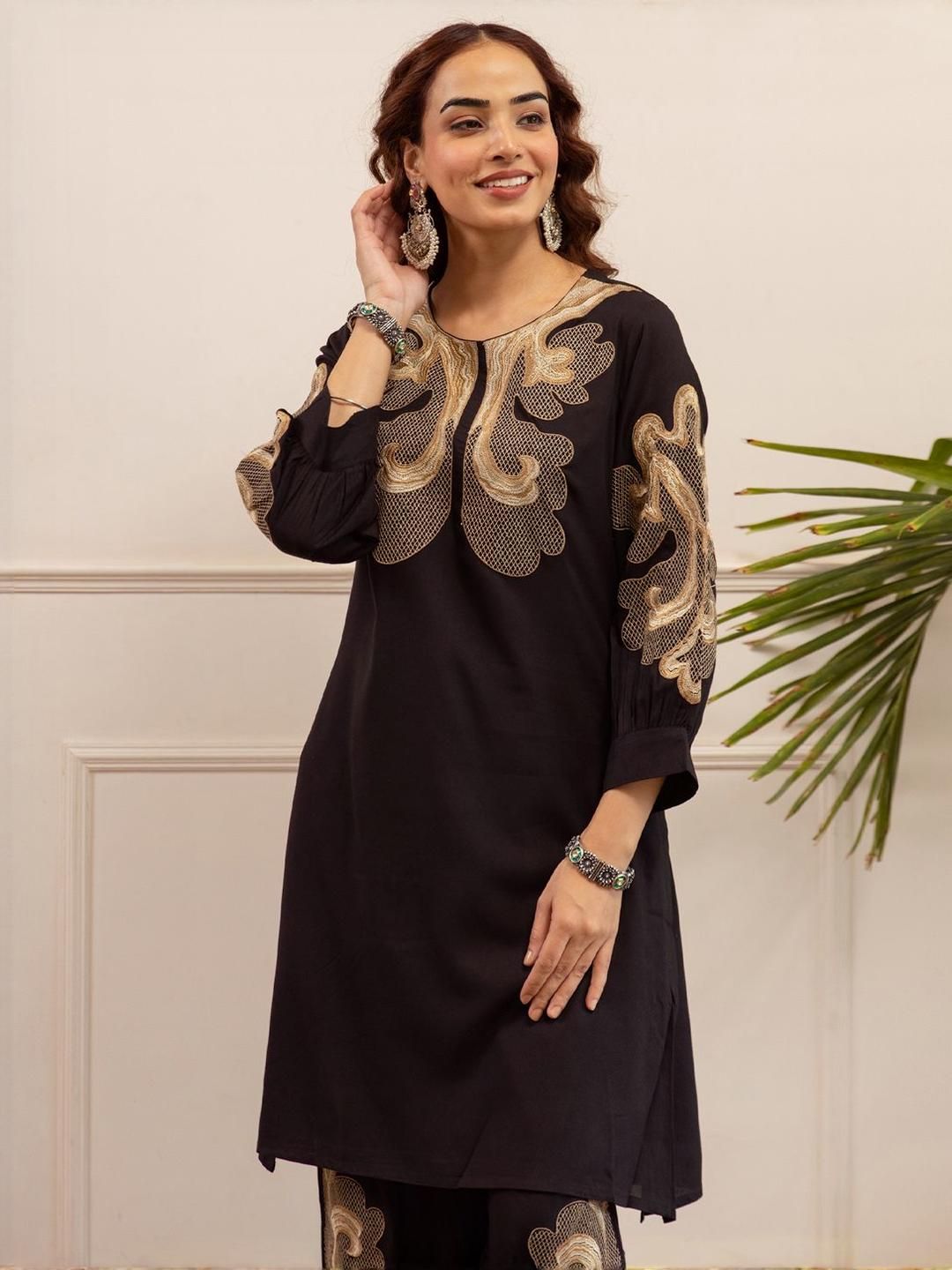 Indyancart IE Embroidered Round Neck Three Fourth Sleeve Tunic With Trouser Co-Ords