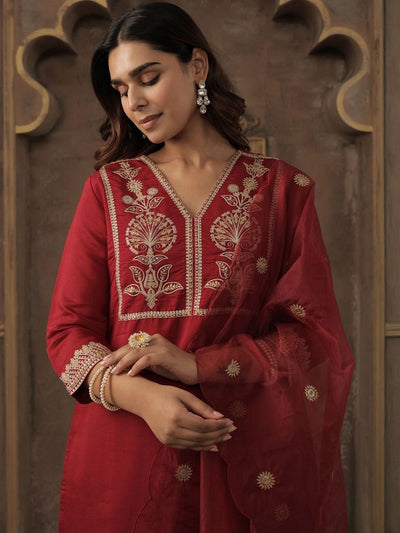 Indyancart IE Women Ethnic Motifs Embroidered Kurta with Trousers & Dupatta