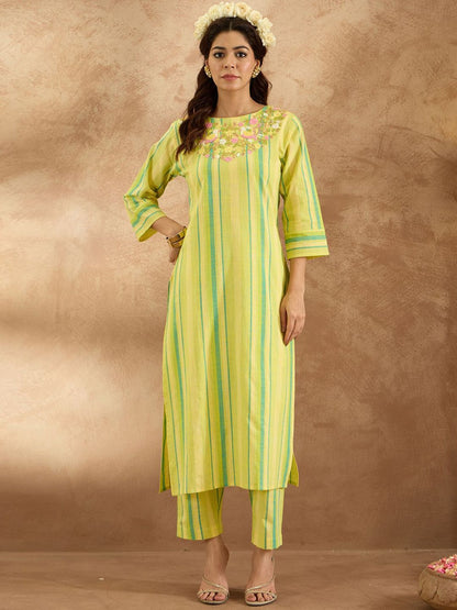 Indyancart IE Women Floral Embroidered Regular Thread Work Pure Cotton Kurta with Trousers