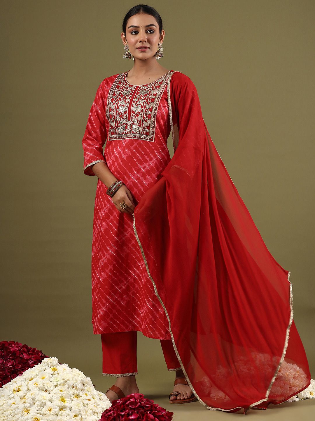 Dhiyona IE Women Leheriya Embroidered Regular Thread Work Kurta with Palazzos & With Dupatta