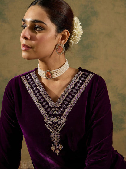 Indyancart IE Ethnic Motifs Embroidered Regular Velvet Straight Kurta with Trousers