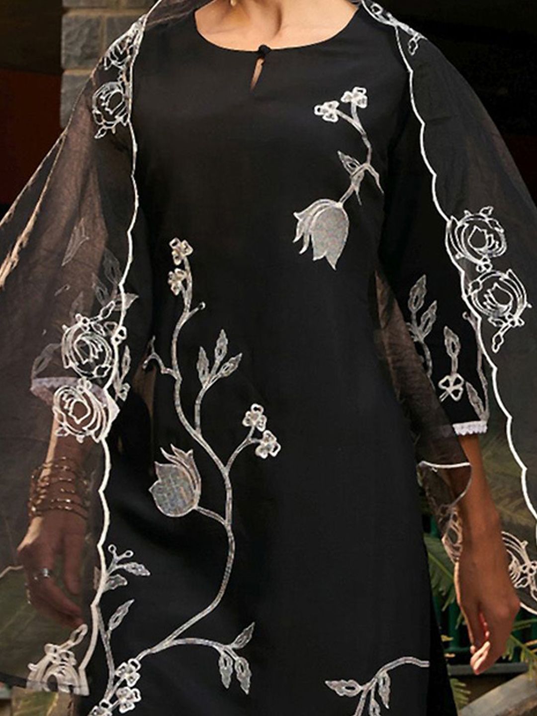 Indyancart IE Floral Embroidered Straight Thread Work Kurta with Trousers & Dupatta