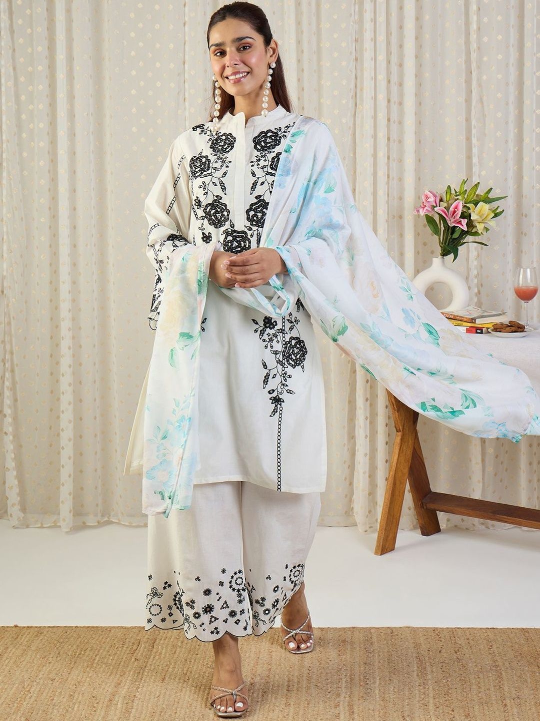 Women Floral Embroidered Regular Thread Work Cotton Kurta with Palazzos & Dupatta