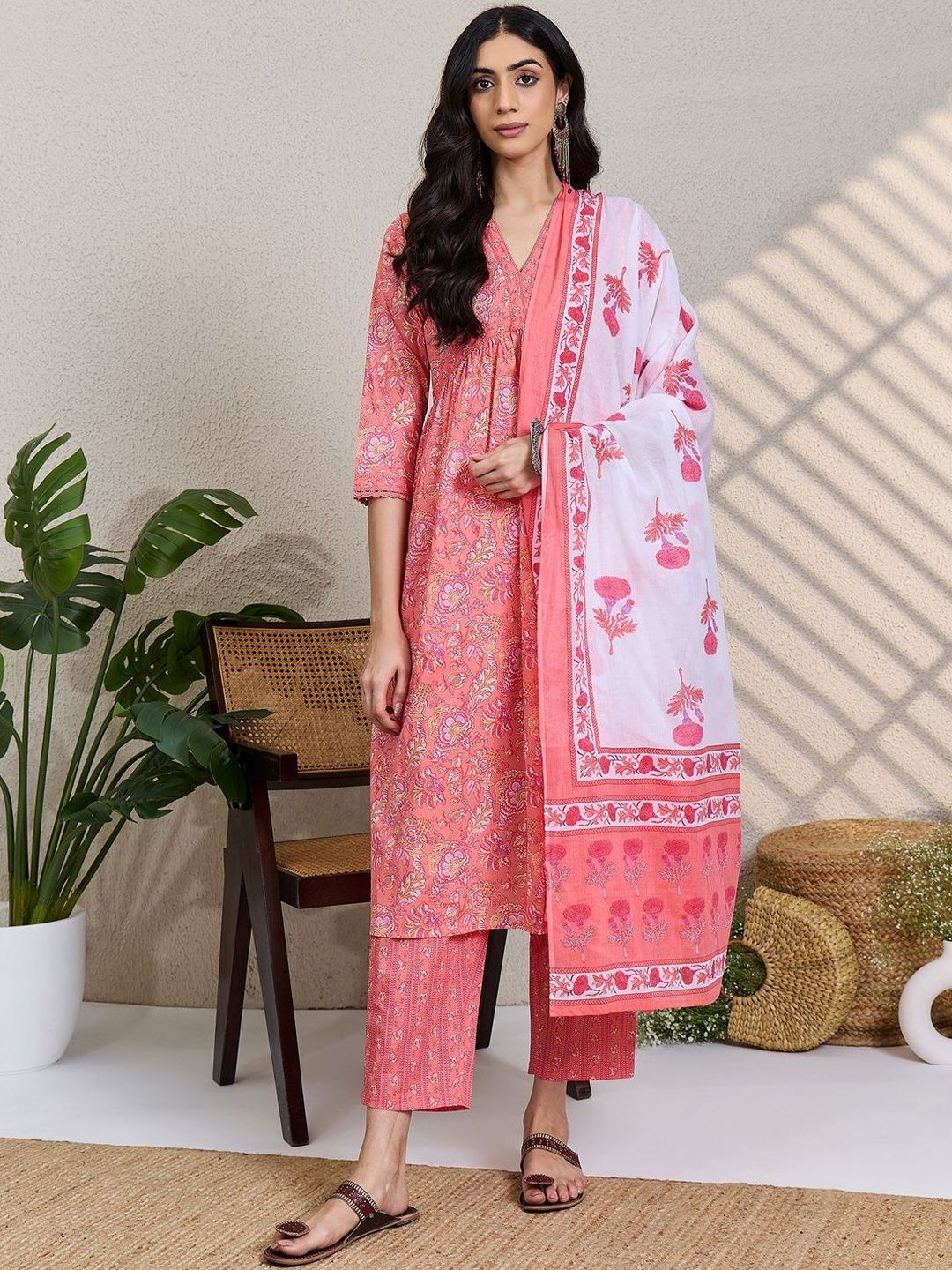 Floral Printed Panelled Pure Cotton Kurta With Trousers & Dupatta