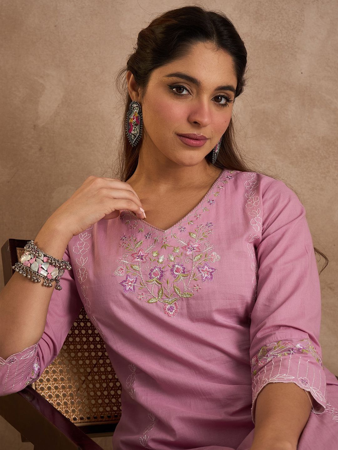 Women Floral Embroidered Regular Thread Work Pure Cotton Kurta with Trousers