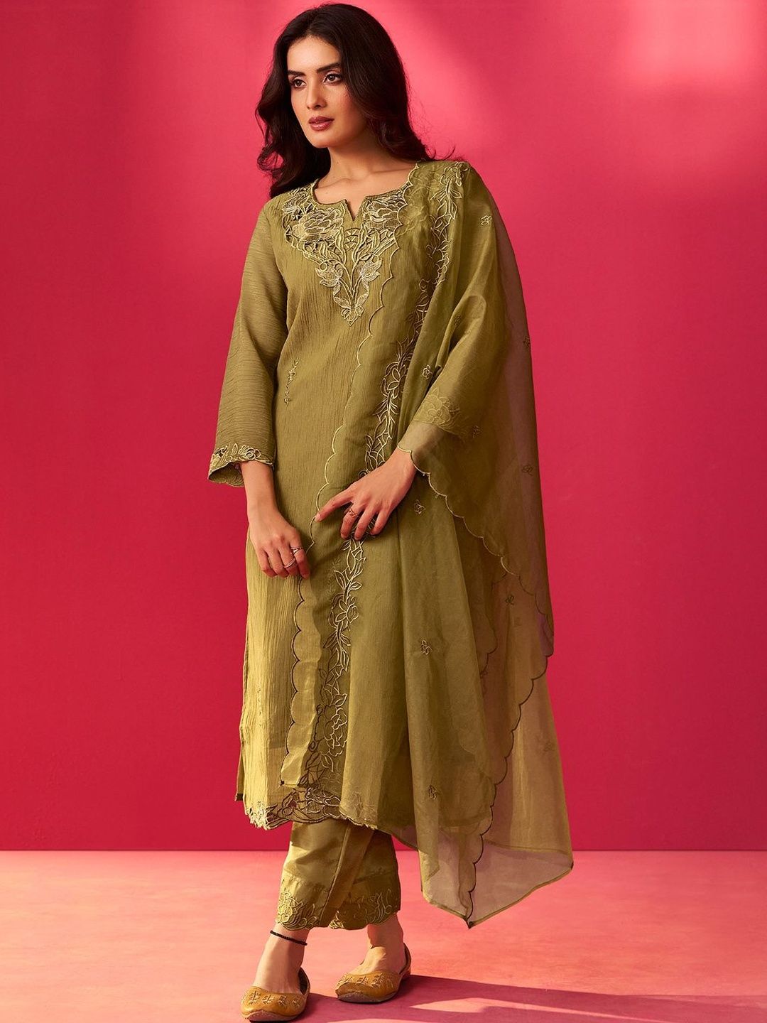 Women Ethnic Motifs Embroidered Kurta with Trousers & Dupatta