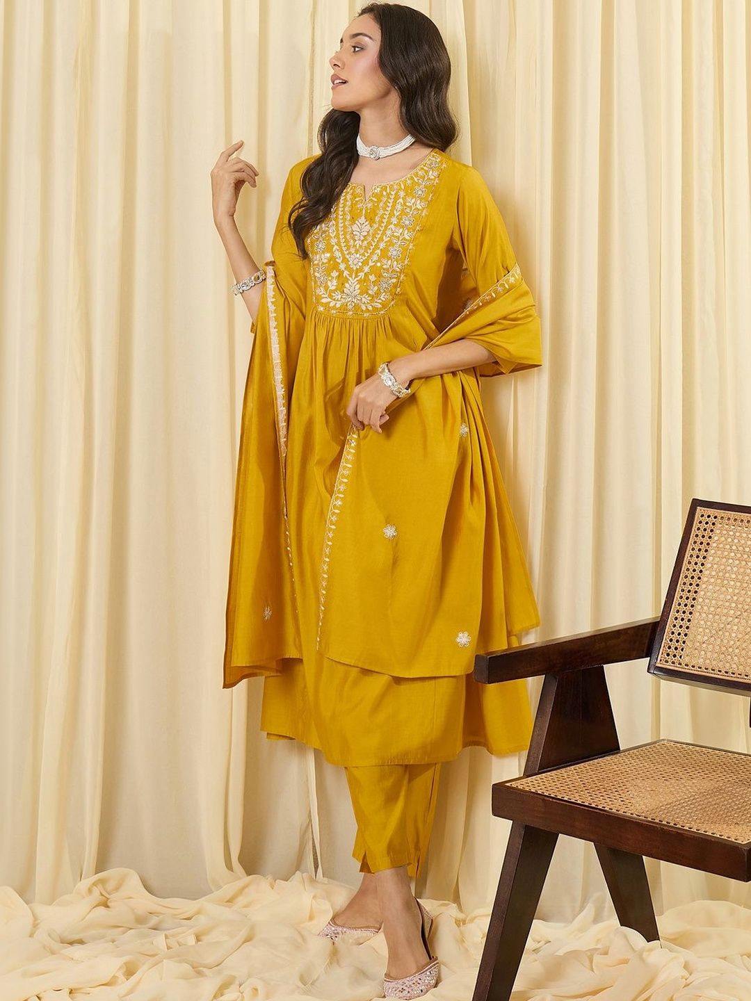 Women Ethnic Motifs Embroidered Empire Thread Work Kurta with Trousers & With Dupatta