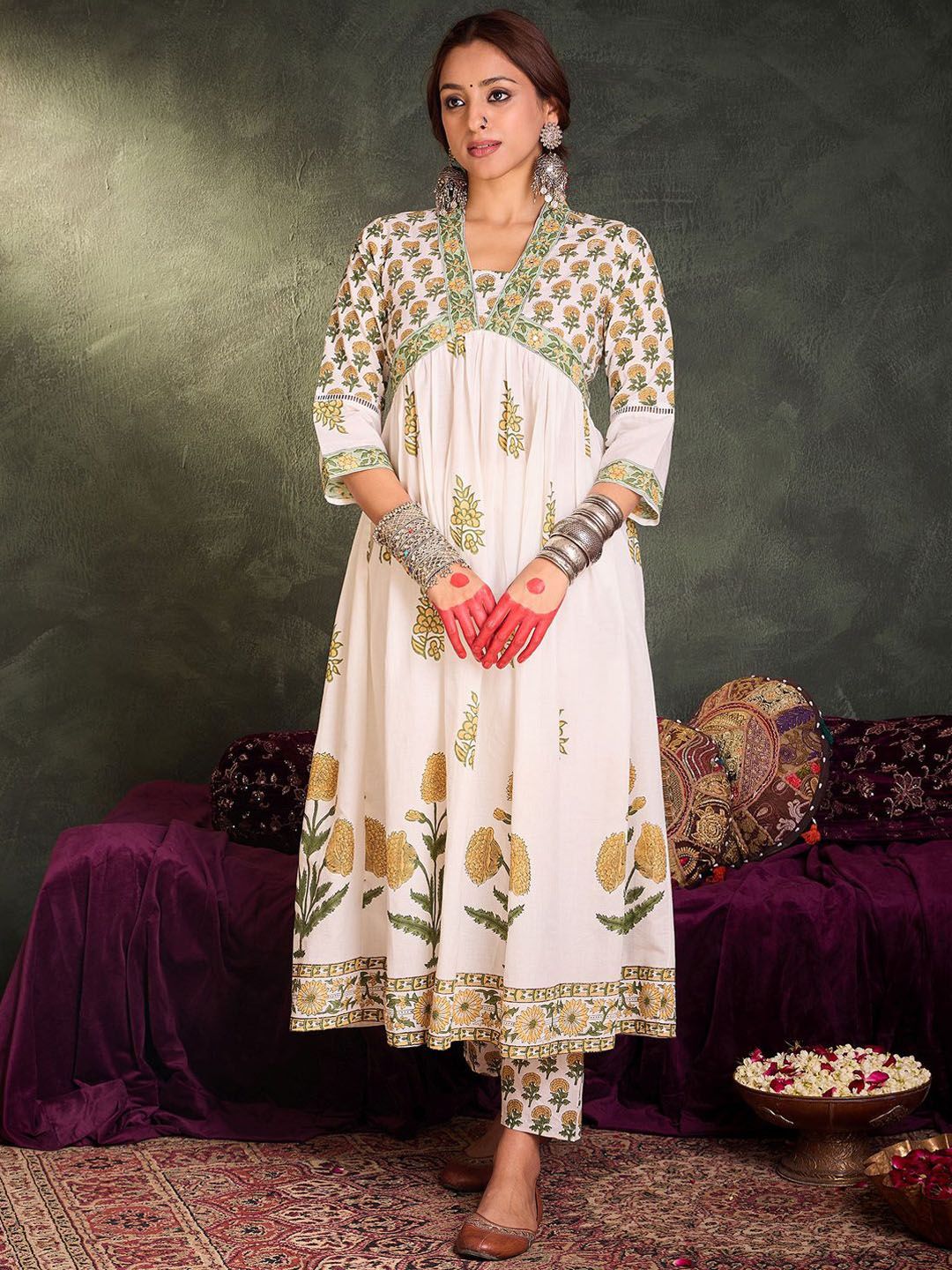 Indyancart IE Floral Printed Empire V-Neck Pure Cotton A-Line Kurta With Trousers And Dupatta
