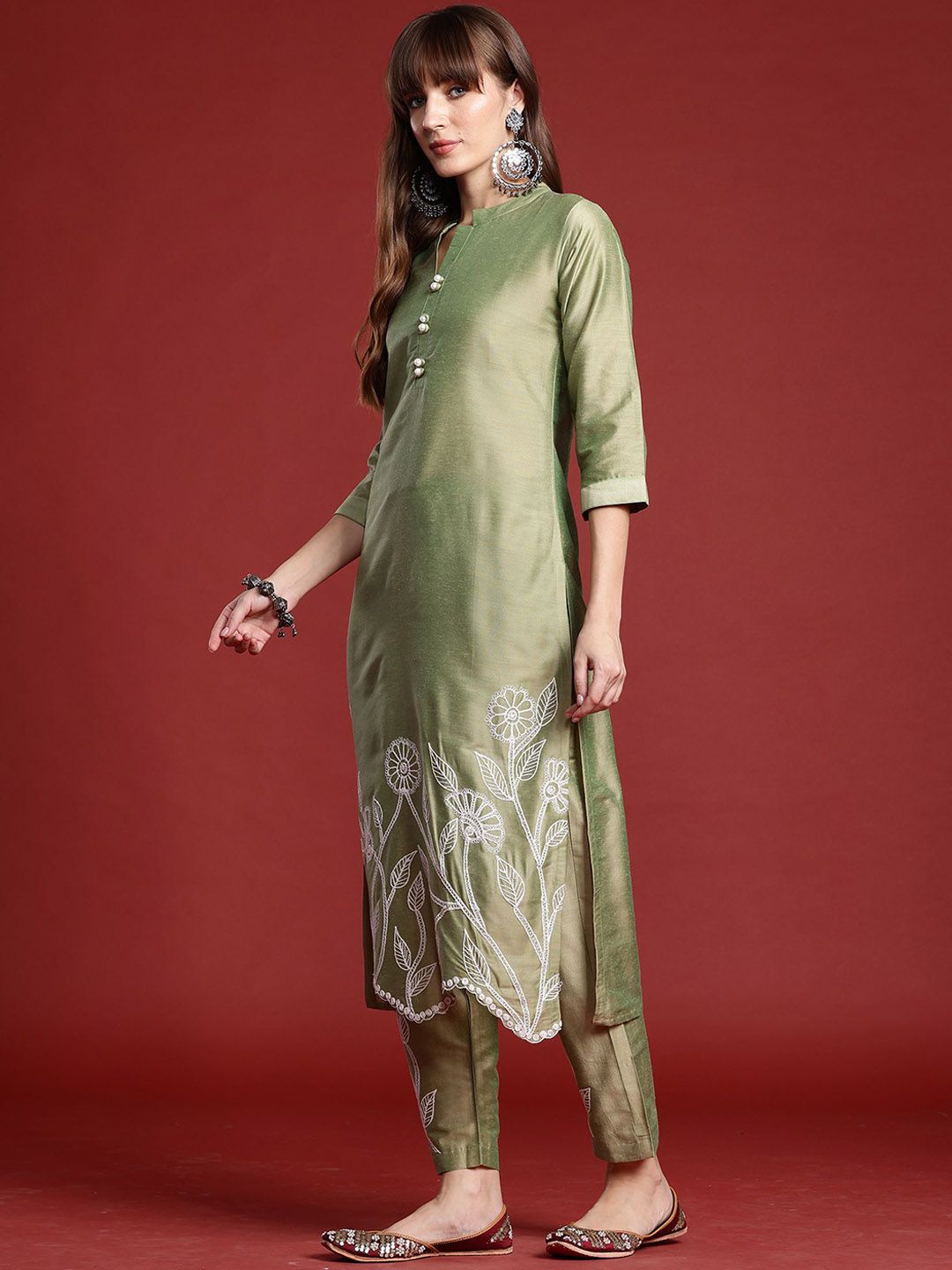 Indyancart IE Floral Embroidered Mandarin Collar Straight Tunic And Trousers