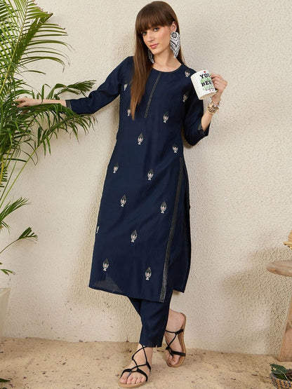 Ethnic Motifs Embroidered Straight Kurta With Trouser