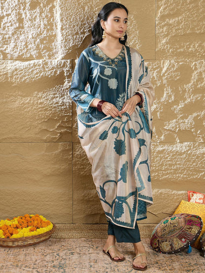 Indyancart IE Women Floral Printed Regular Beads and Stones Kurta with Trousers & With Dupatta