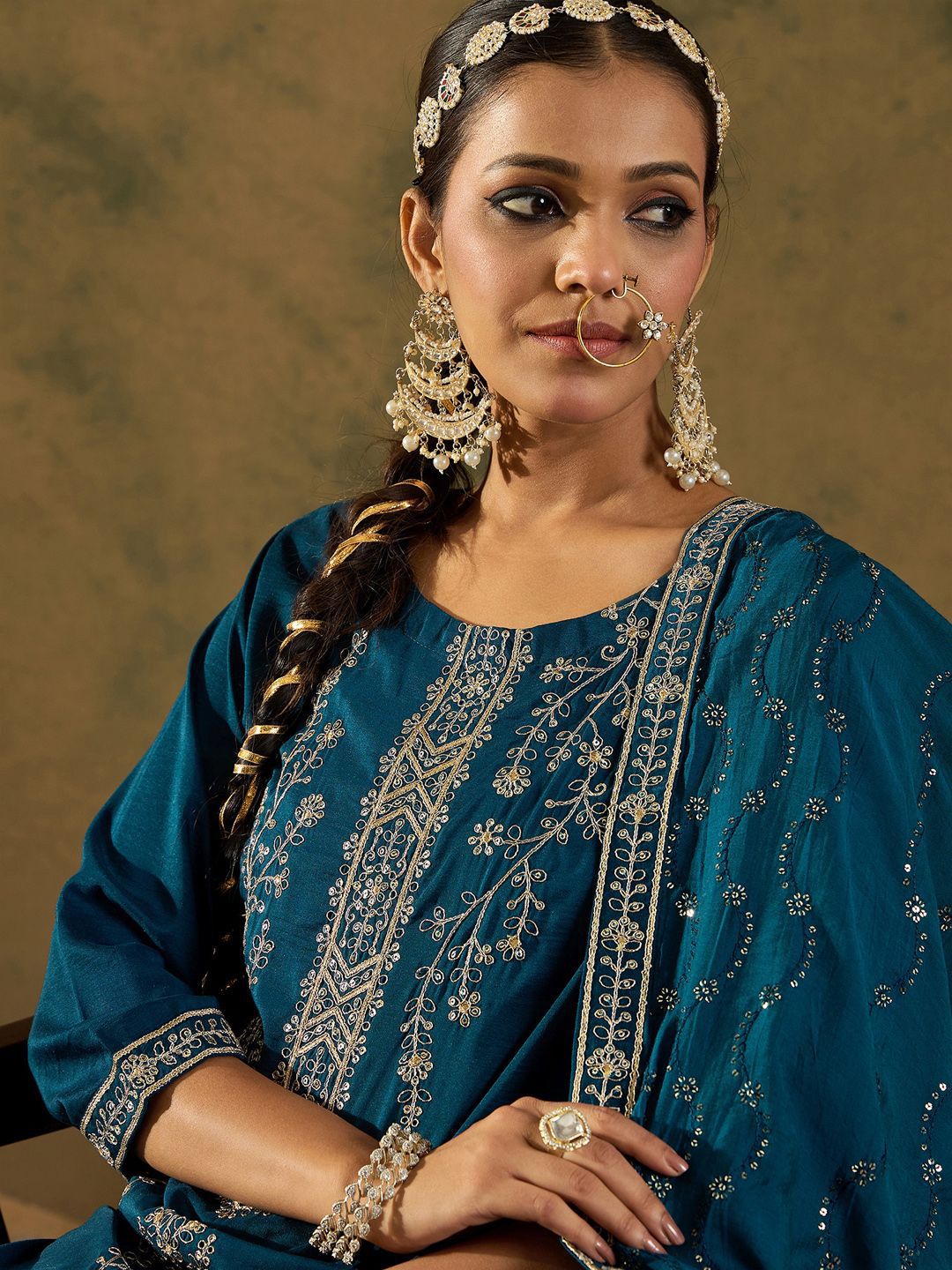 Dhiyona IE Floral Embroidered Zari Work Regular Sleeves Round Neck Silk Blend Kurta Set