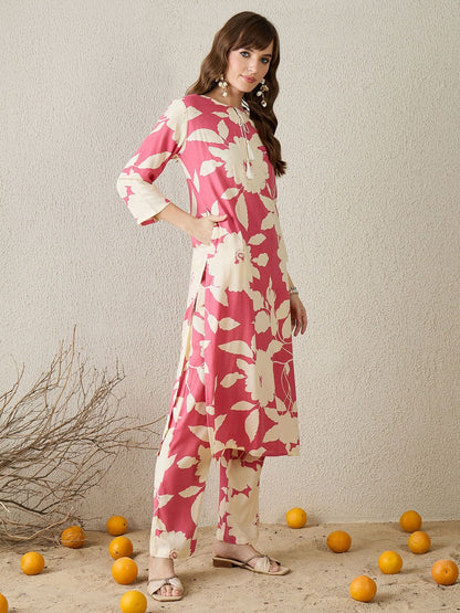 Women Peach Floral Printed Regular Kurta with Trousers