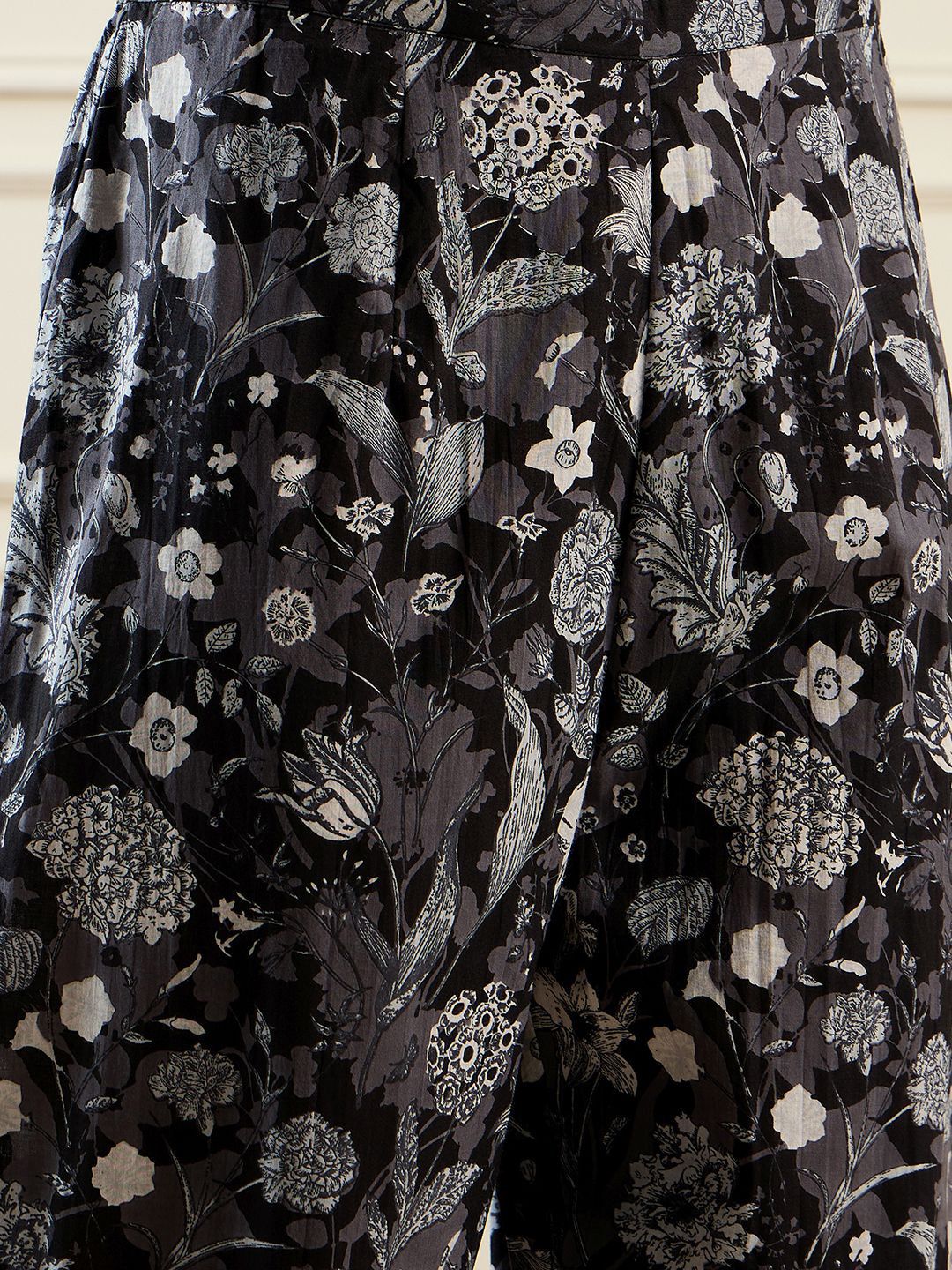 Indyancart IE Floral Printed Notched Neck Pure Cotton Straight Tunic With Trouser