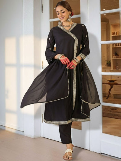Indyancart IE Women Ethnic Motifs Embroidered Angrakha Thread Work Kurta with Trousers & With Dupatta