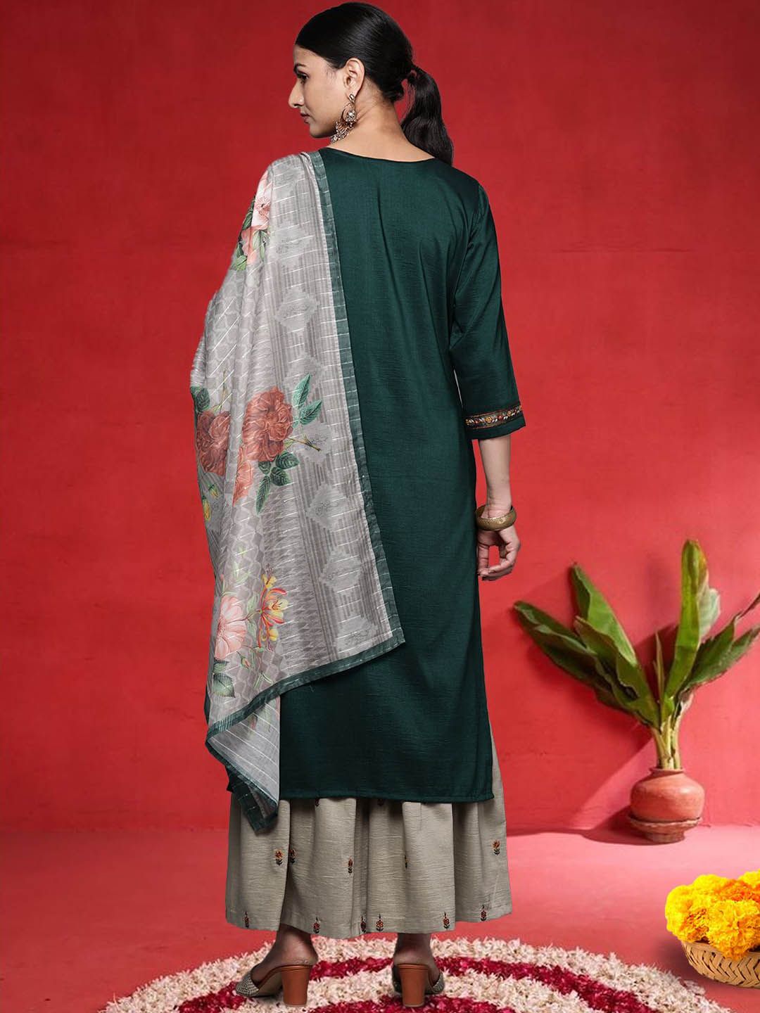 Indyancart VA Women Ethnic Motifs Embroidered Kurta with Palazzo & Dupatta