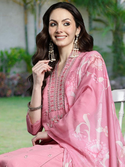 Women Floral Embroidered Regular Thread Work Kurta with Trousers & With Dupatta