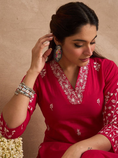 Indyancart IE Women Ethnic Motifs Embroidered Cotton Kurta with Trousers
