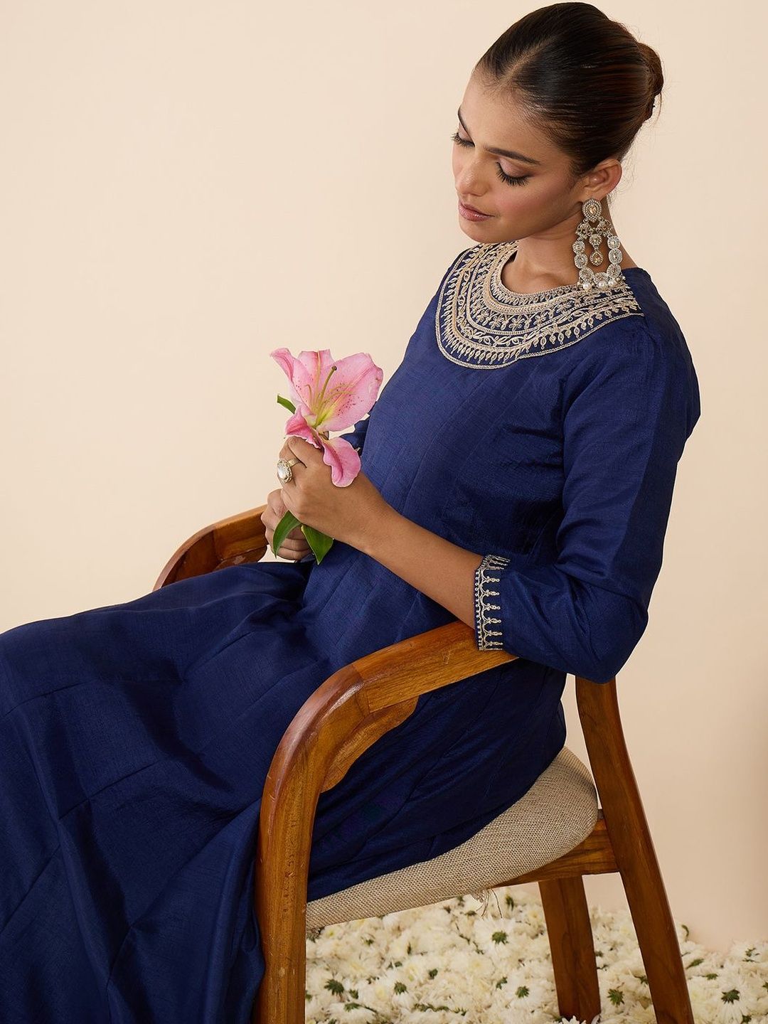 Women Ethnic Motifs Embroidered Panelled Thread Work Kurta with Trousers