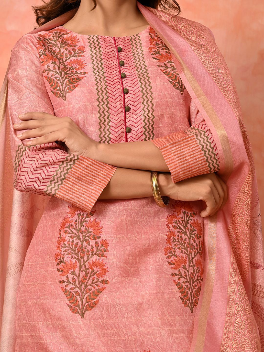 Indyancart SN Women's Floral Printed Kurta with Trousers & Dupatta