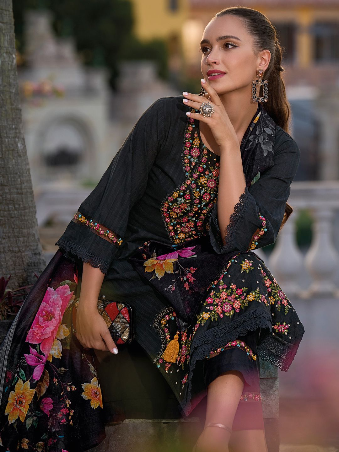 Indyancart IE Floral Embroidered Regular Thread Work Pure Cotton Kurta With Trousers & Dupatta