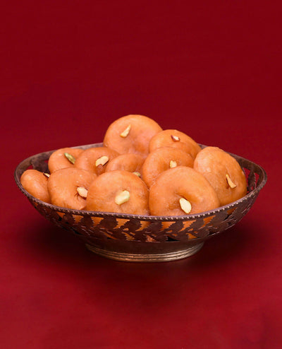 Murugan Idli Badhusa