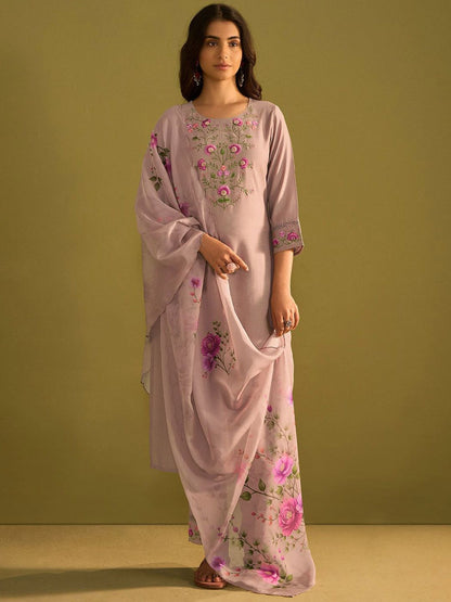 Women Floral Embroidered Regular Thread Work Kurta with Trousers & With Dupatta