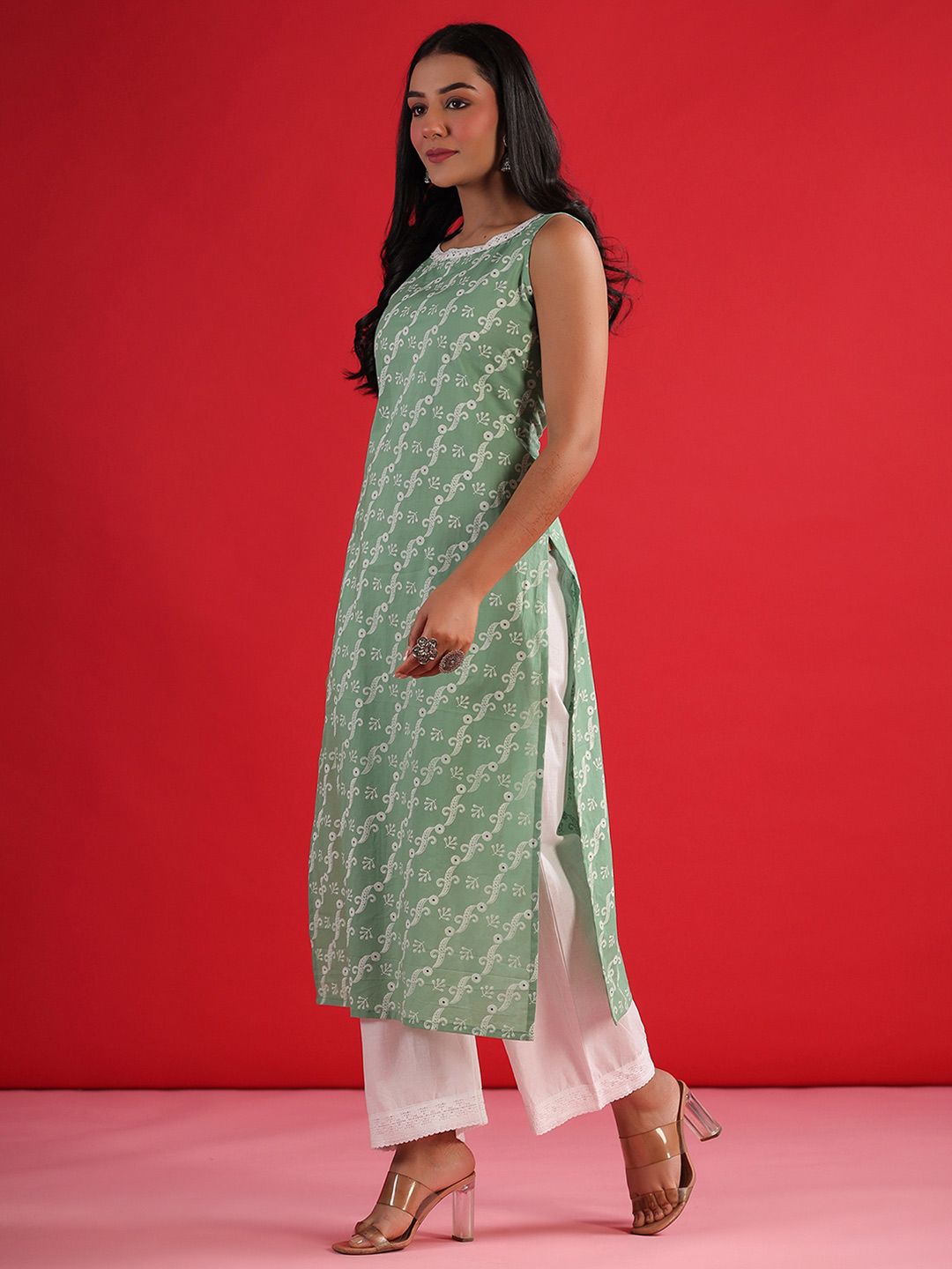 Dhiyona IE Women Ethnic Motifs Thread Work Kurta
