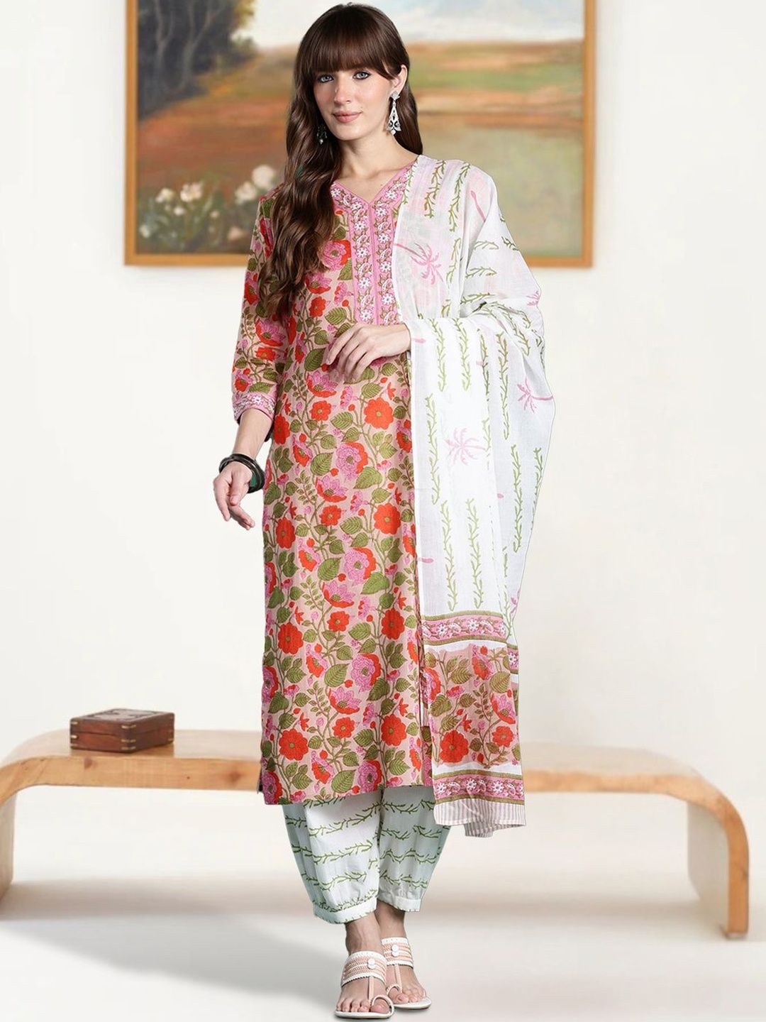 Women Floral Printed Regular Thread Work Pure Cotton Kurta with Patiala & With Dupatta
